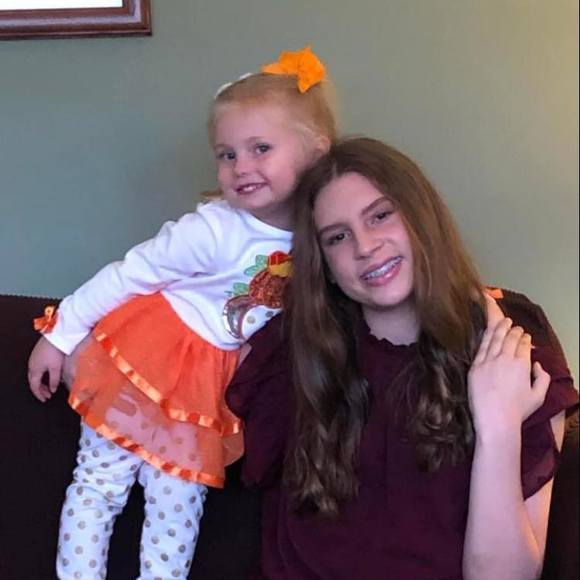 Meet your Posher, Liz - Picture 1 of 1